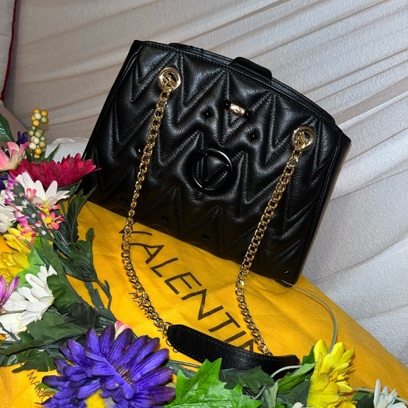 💄Valentino Quilted Leather Shoulder Bag 💄 - Picture 12 of 13